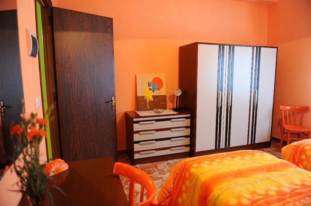 Villacidro B&B Antoclo Di Concas Angela Margherita מראה חיצוני תמונה